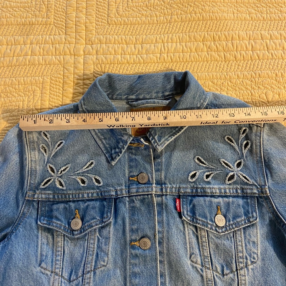LEVI's STRAUSS JEAN JACKET FLORAL LASER CUT Large Cropped Trucker - Picture 14 of 14